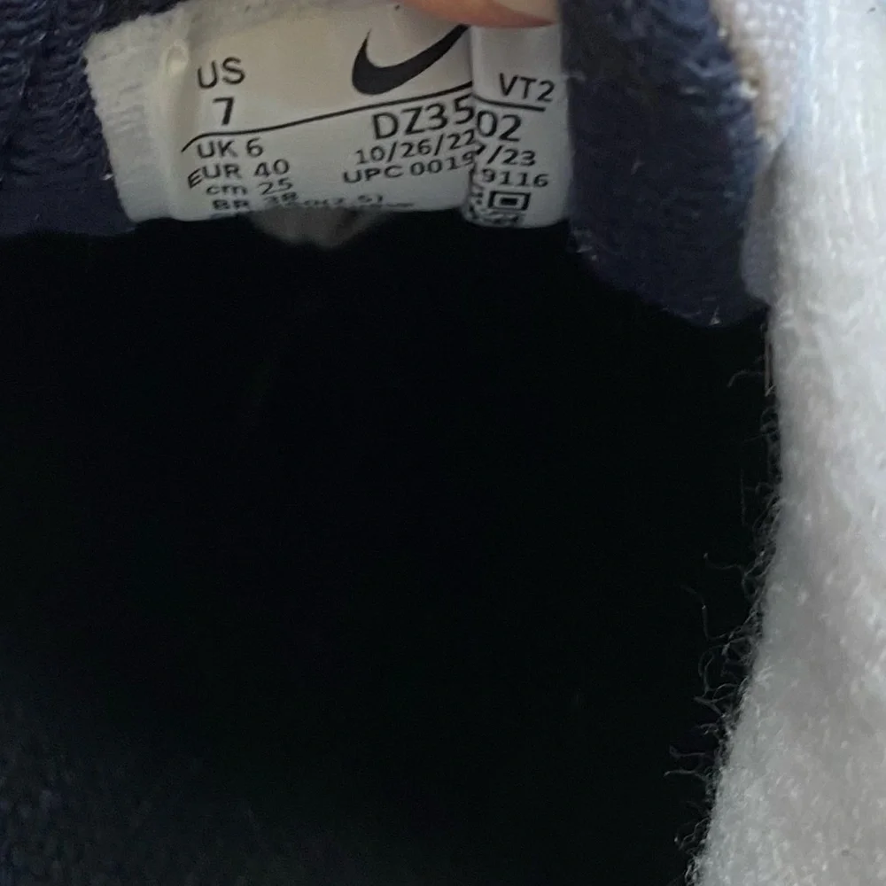 Moving Sale * Nike Air Max 90 White Grey Black Sneakers Size 7 Athletic Active